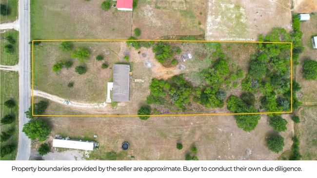 153 Angelia Dr, House other with 3 bedrooms, 2 bathrooms and 4 parking in Cedar Creek TX | Image 4