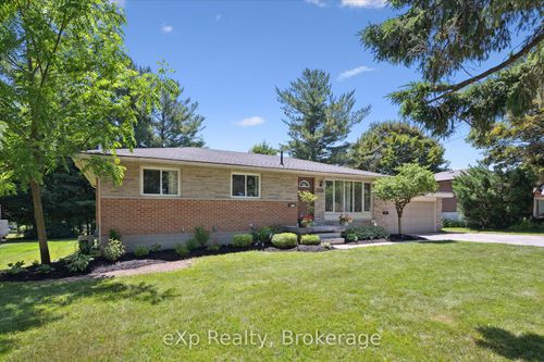 550 Elora St, Fergus, ON, N1M1Y8 | Card Image