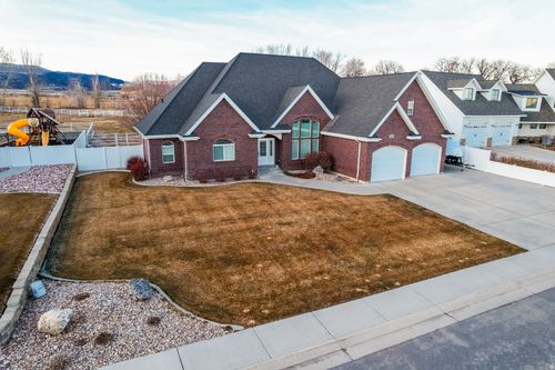 3654 W 1350 N, Vernal, UT, 84078-9690 | Card Image