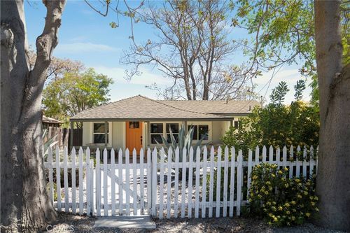 1712 Pine St, Paso Robles, CA, 93446-1736 | Card Image