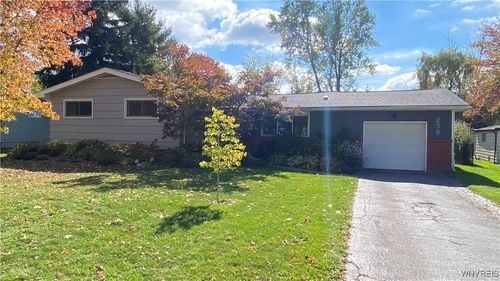258 Brookwood Dr, Hamburg, NY, 14075-4332 | Card Image