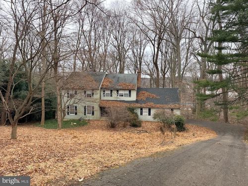 1038 Edgewood Chase, Glen Mills, PA, 19342-9503 | Card Image