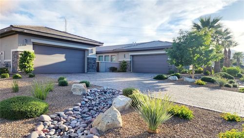 8477 Wolf Mountain Ct, Las Vegas, NV, 89129-1841 | Card Image