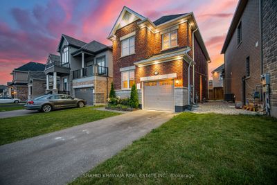 1300 Basswood Cres, House other with 4 bedrooms, 4 bathrooms and 3 parking in Milton ON | Image 3