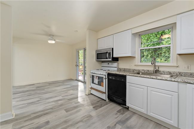 E - 2603 19th St, Condo with 3 bedrooms, 3 bathrooms and null parking in Patterson Twp PA | Image 8