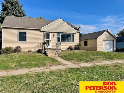 920 E 2nd St, Fremont, NE, 68025-6322 | Card Image