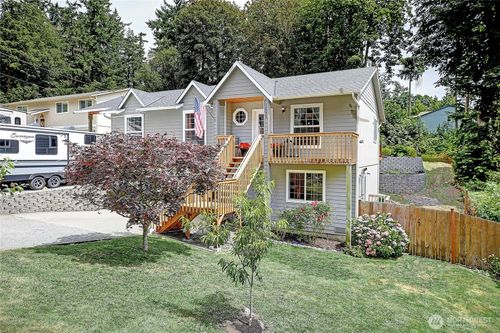 1655 Vine Maple Ln, Camano Island, WA, 98282-7516 | Card Image