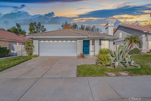 7770 Somerset Ln, Highland, CA, 92346-5848 | Card Image