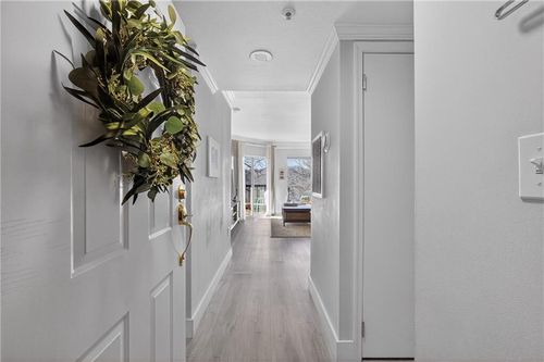 309-1 Biscayne Dr Nw, Atlanta, GA, 30309-1076 | Card Image