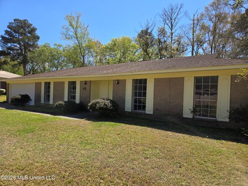 2282 Charmwood Dr, Jackson, MS, 39204-4521 | Card Image