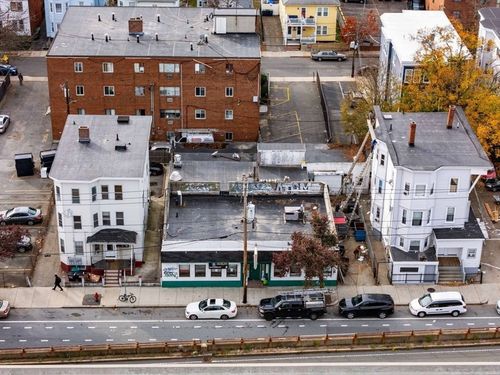 282 Mcgrath Hwy, Somerville, MA, 02143-2122 | Card Image