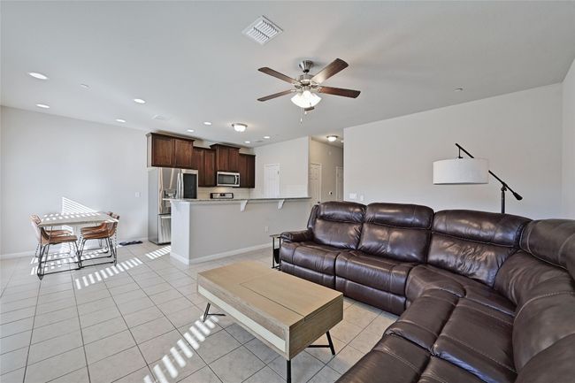 1409 Bedlington Ln, Condo with 3 bedrooms, 3 bathrooms and 2 parking in Austin TX | Image 9