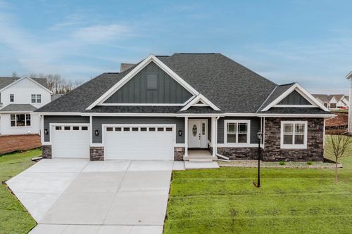 N55W19319 Red Crown Lane, Menomonee Falls, WI, 53051 | Card Image