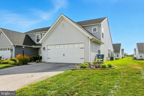 6-7435 Saint Patrick Ct, ABBOTTSTOWN, PA, 17301-6801 | Card Image