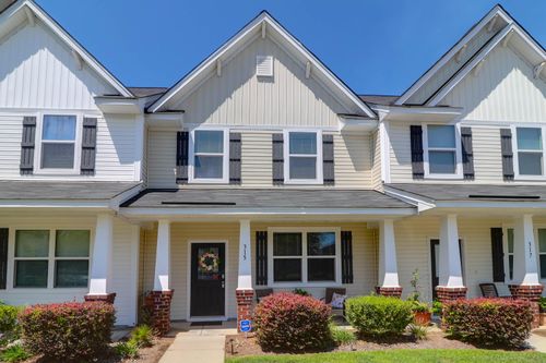 315 Folly Road Blvd, Charleston, SC, 29401 | Card Image