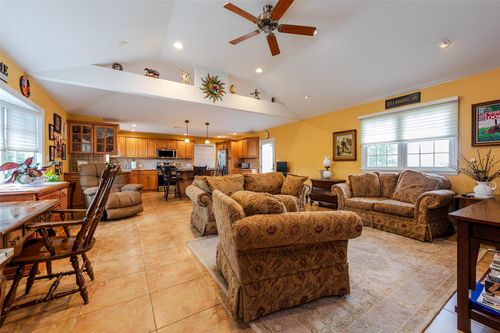 3275 Bay Front Dr, Baldwin, NY, 11510-5101 | Card Image