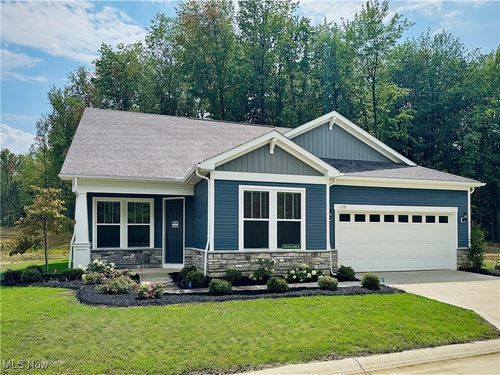 11338 Ivy Ridge Dr, Concord Township, OH, 44077-8581 | Card Image