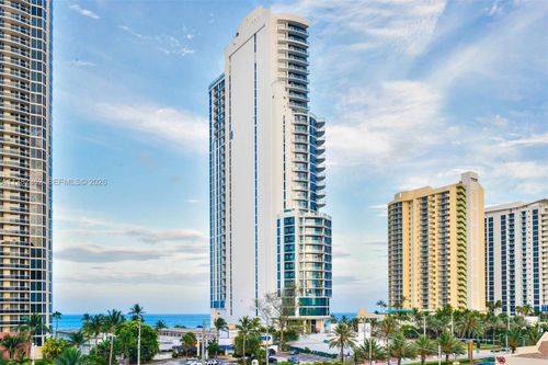 1703-17475 Collins Ave, Sunny Isles Beach, FL, 33160-4684 | Card Image