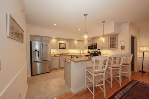 17-3 Abbey Ln, Meredith, NH, 03253-6325 | Card Image