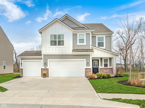 3694 Locust Dr, Danville, IN, 46122-8042 | Card Image