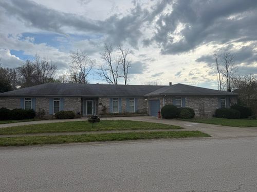 105 Stoneybrook Dr, Richmond, KY, 40475-2270 | Card Image