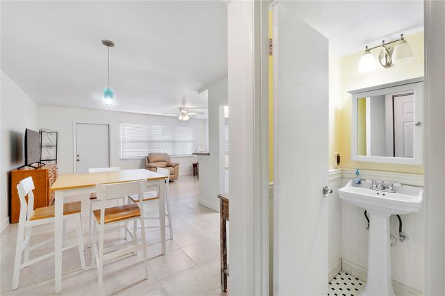 373 - 373 Tilford R, Condo with 1 bedrooms, 2 bathrooms and null parking in Deerfield Beach FL | Image 8