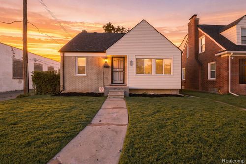 19131 Stansbury St, Detroit, MI, 48235-1731 | Card Image