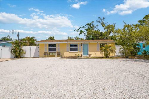 370 E Fray St, ENGLEWOOD, FL, 34223-3422 | Card Image
