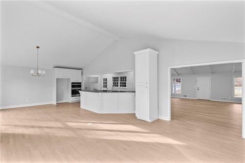 1180 Lakeshore Cir, Gainesville, GA, 30501-1557 | Card Image
