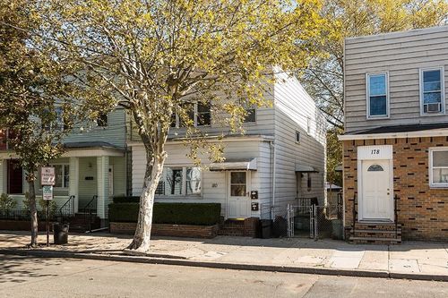 180 Avenue F, Bayonne, NJ, 07002 | Card Image