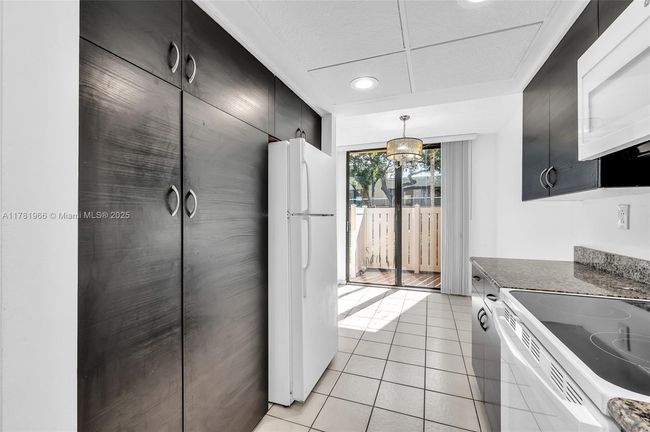 APT-808 - 2821 Sw 87 Th Ave, Condo with 3 bedrooms, 3 bathrooms and null parking in Davie FL | Image 10