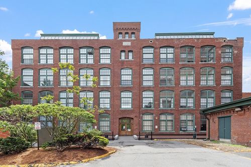 44b-200 Market St, Lowell, MA, 01852-1800 | Card Image