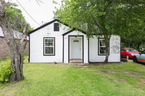 1011 Clay St, Nocona, TX, 76255-1315 | Card Image