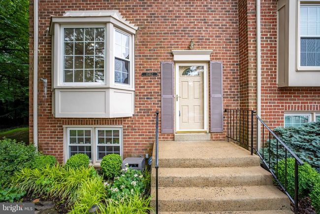 10462 Malone Ct, Townhouse with 3 bedrooms, 4 bathrooms and null parking in FAIRFAX VA | Image 5