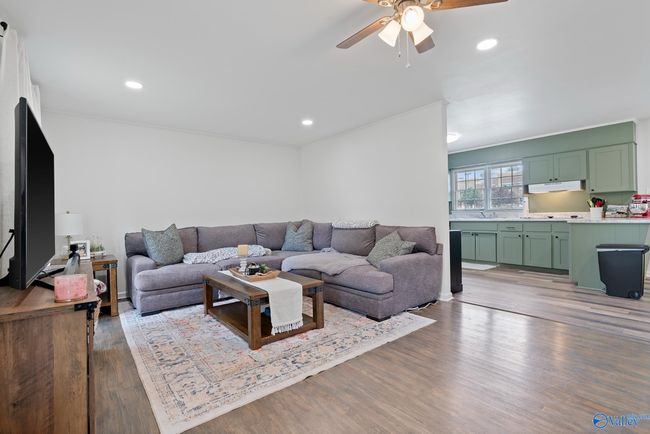 1401 Woodmont Ave Se, House other with 3 bedrooms, 2 bathrooms and null parking in Huntsville AL | Image 4
