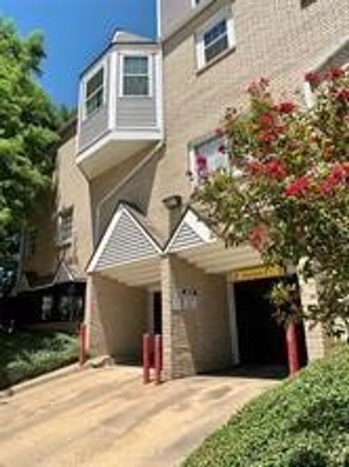 231-1010 Allen St, Dallas, TX, 75204-5881 | Card Image