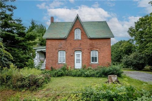 19058 County Rd, Dunvegan, ON, K0C1J0 | Card Image