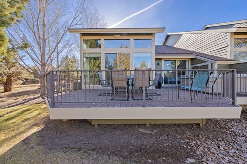 661 Sagebush Circle, Redmond, OR, 97756 | Card Image