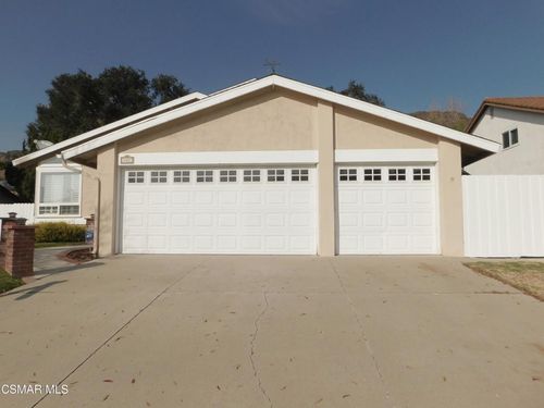 467 Sundance St, Thousand Oaks, CA, 91360-1227 | Card Image