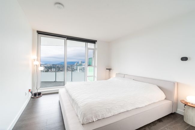 3702 - 9887 Whalley Blvd, Condo with 3 bedrooms, 2 bathrooms and 1 parking in Surrey BC | Image 12
