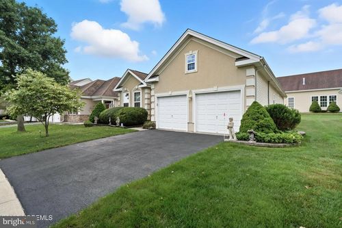 224 Mirage Blvd, Barnegat, NJ, 08005-5590 | Card Image