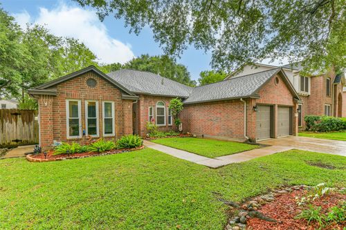 11119 30th Ave N, Texas City, TX, 77591-2182 | Card Image