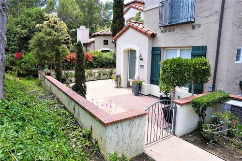 20 Tranto Dr, Newport Coast, CA, 92657-1508 | Card Image