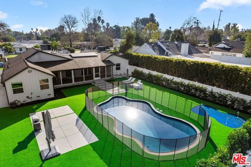 5827 Jumilla Ave, Woodland Hills, CA, 91364-3608 | Card Image