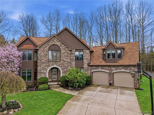 10 Tiffany Lane, Elma, NY, 14059 | Card Image