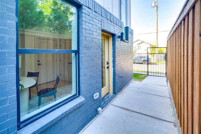 512 N Lancaster Ave, Townhouse with 3 bedrooms, 4 bathrooms and null parking in Dallas TX | Image 36