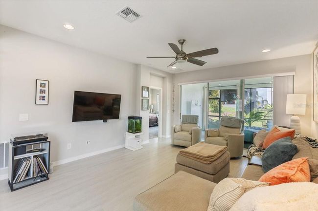 1382 Foltz Loop, House other with 4 bedrooms, 3 bathrooms and null parking in OAKLAND FL | Image 17