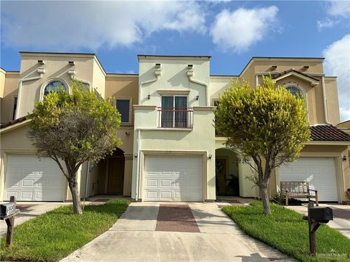 3916 W Daffodil Ave, McAllen, TX, 78501-3413 | Card Image