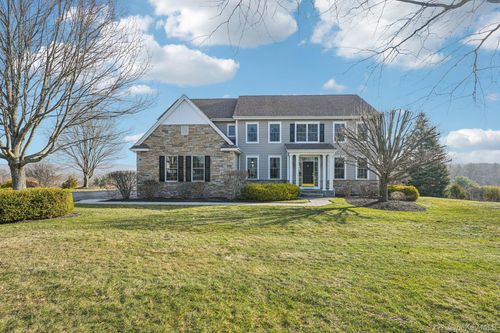 32 Mansion Ridge Blvd, Monroe, NY, 10950-5571 | Card Image