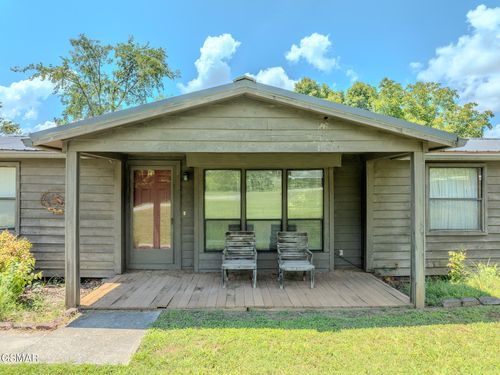 1369 Paradise Ln, Dandridge, TN, 37725-6623 | Card Image
